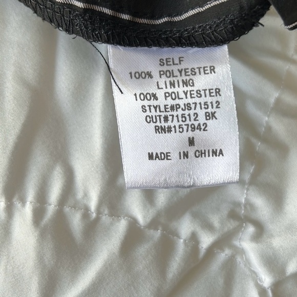 Black pinstripe romper - Picture 3 of 4